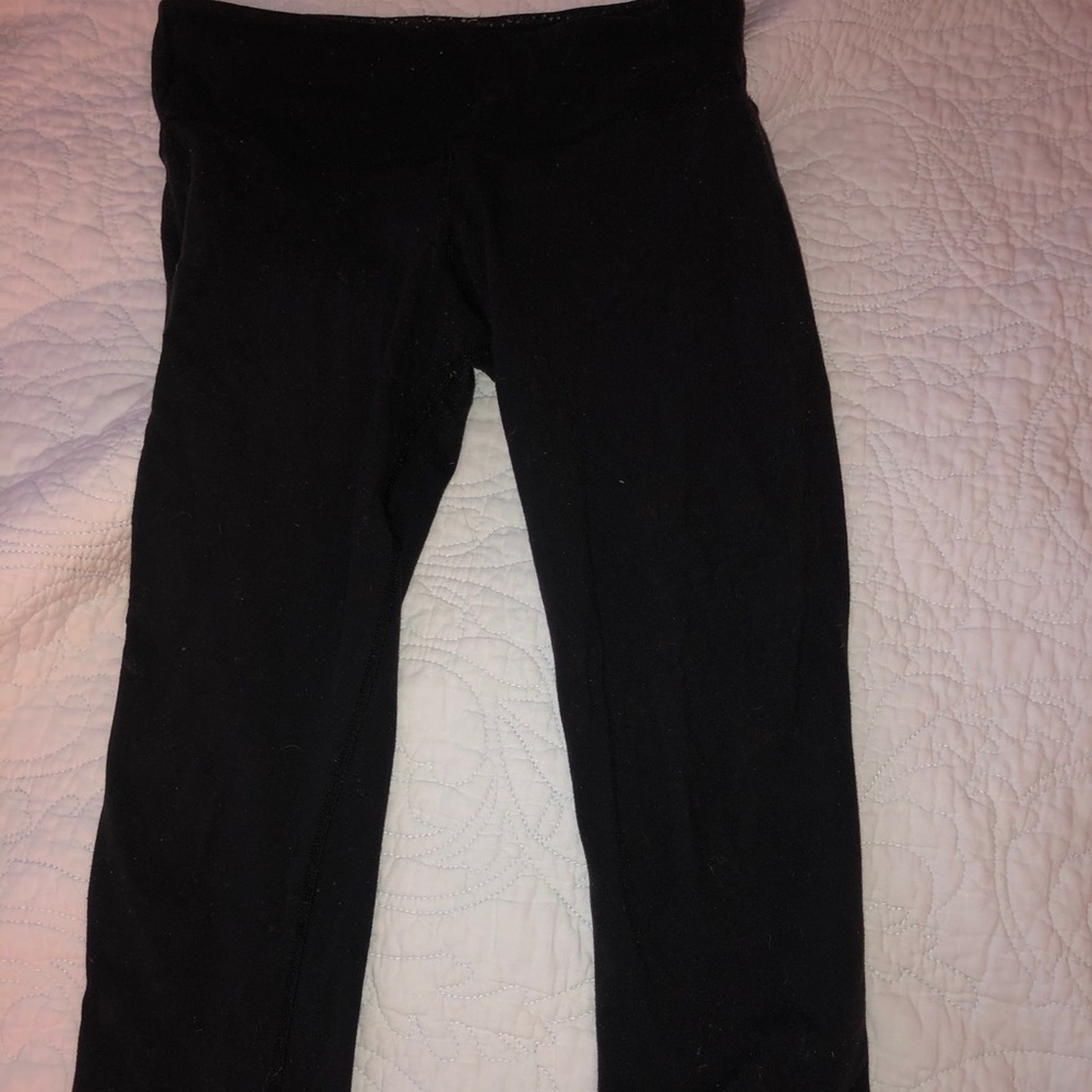 Lululemon cropped wunder under size 6